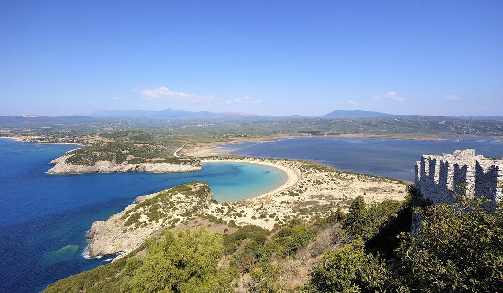 Bungalow Gialova Bagian luar foto
